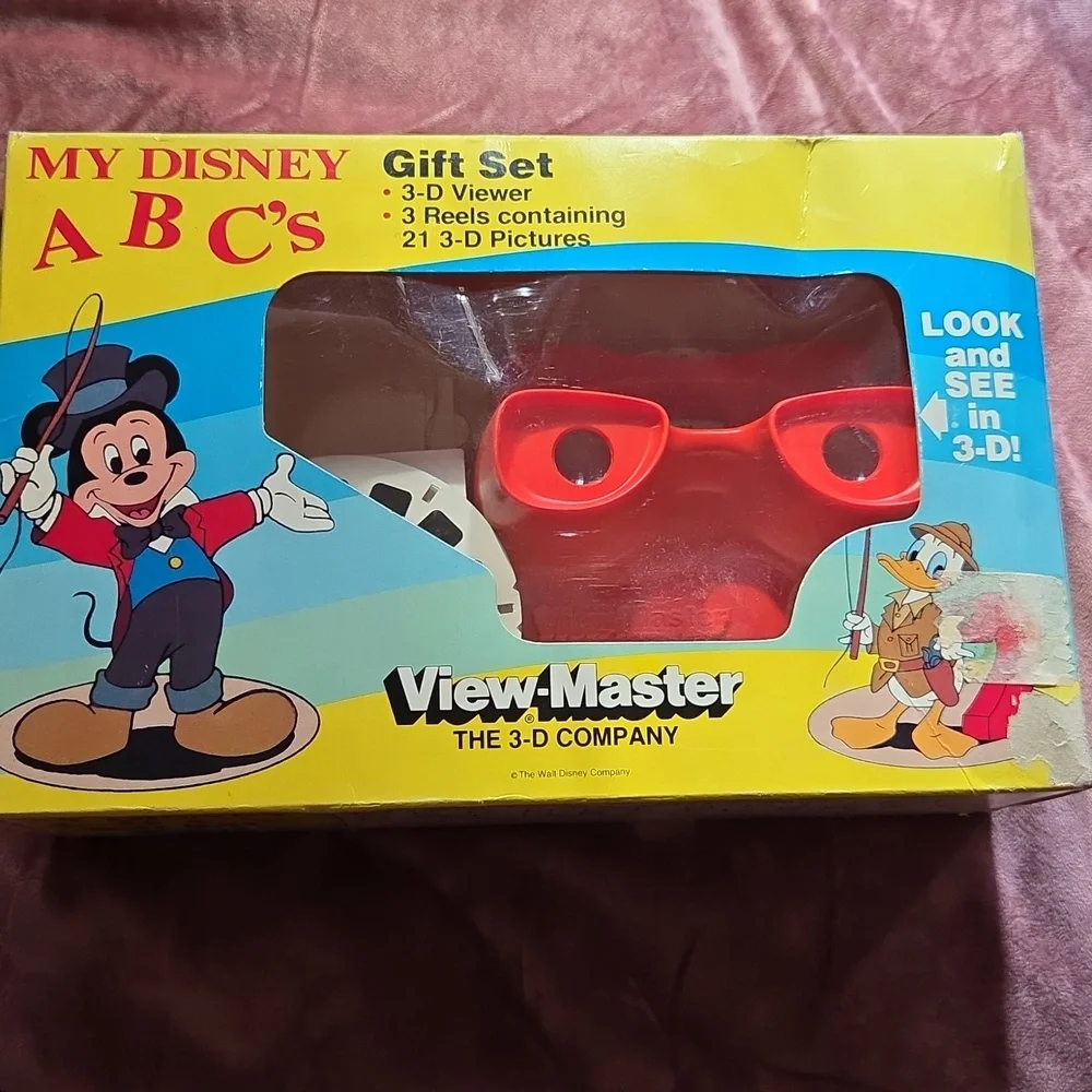 New Old Stock! 1989 Disney ABC's View-Master 3D Viewer Gift Set
